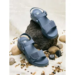 Sole To Soul Textured Wedge Sandals-picture-28