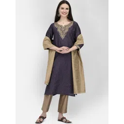 Span Ethnic Motifs Embroidered Three-Quarter Sleeves Silk Straight Kurta-picture-11