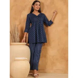 Span Women Ethnic Motifs Printed Cotton A-Line Kurta with Trousers-picture-10