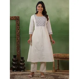 Span Women Floral Printed Regular Pure Cotton Kurta with Trousers-picture-39