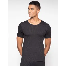SPORTO Ultima Men Black Striped Modern-Fit Thermal Tops-picture-17