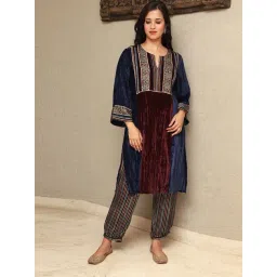 Spring Soul Wine Velvet Relaxed Fit Colourblocked Kurta-image-8
