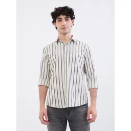 Spykar White Cotton Regular Fit Striped Shirts-picture-41