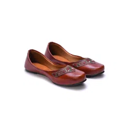 STEPSOFT Women Embellished Ethnic Mojaris Flats-picture-38