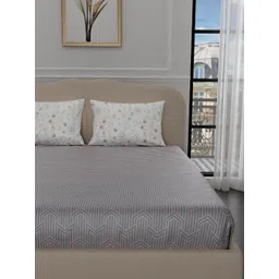 Stoa Paris Elegance Grey & Pink Geometric 300 TC King Bedsheet with 2 Pillow Covers-picture-26