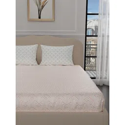 Stoa Paris Elegance Peach White Geometric 300 TC King Bedsheet with 2 Pillow Covers-picture-10