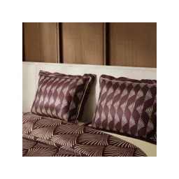 Stoa Paris Lumiere Ruby Affair Polyester King Size Bed Sheet with Pillows & Comforter Set image 3