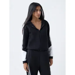 studiofit women Studiofit by Westside Black Striped Hooded Jacket-picture-13