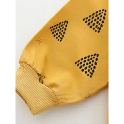 StyleCast x Revolte Boys Pure Cotton Printed T-shirt with Trousers image 3