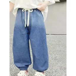 StyleCast x Revolte Boys Straight Fit Mid-Rise Light Fade Stretchable Jeans-picture-14