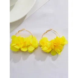 StyleCast x Revolte Floral Studs Earrings-picture-17