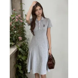 stylecast x revolte Grey Geometric Printed Knee Length T-shirt Dress-picture-18