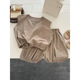 StyleCast x Revolte Kids Sleeveless Pure Cotton T-shirt With Shorts-picture-15