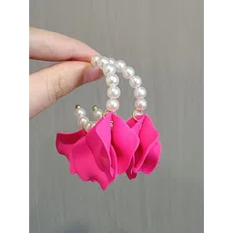 StyleCast x Revolte Leaf Shaped Half Hoop Earrings-picture-14