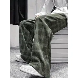 StyleCast x Revolte Men Checked Loose Fit Easy Wash Trousers-picture-21