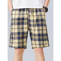 StyleCast x Revolte Men Checked Regular Fit Shorts-picture-26