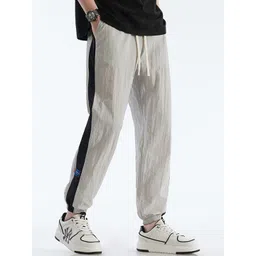 StyleCast x Revolte Men Colourblocked Mid-Rise Easy Wash Trousers image 2