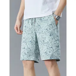 StyleCast x Revolte Men Conversational Printed Shorts-picture-19