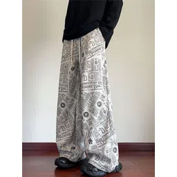 StyleCast x Revolte Men Printed Loose Fit Easy Wash Trousers-picture-25