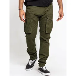 StyleCast x Revolte Men Regular Fit Pleated Cargos Trousers-image-44