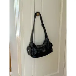 StyleCast x Revolte Structured Shoulder Bag-picture-10