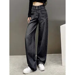 StyleCast x Revolte Women Straight Fit Light Fade Stretchable Jeans-picture-18