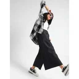 StyleCast X SERA Women Smart Wide Leg High-Rise Stretchable Cropped Denim Jeans-picture-28