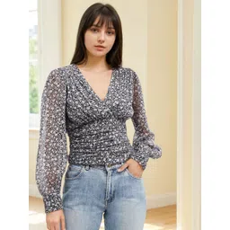 Stylecast X Slyck Floral Printed V-Neck Puff Sleeves Top-picture-13