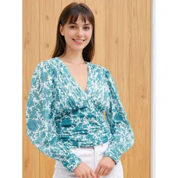 Stylecast X Slyck Floral Printed V-Neck Puff Sleeves Top-picture-16