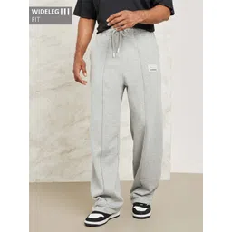 Styli Men Grey Fleece Pintuck Wide Leg Jogger image 4