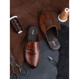 Styli Men Textured Comfort Insole Mules-picture-16