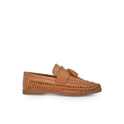 Styli Men's Tan Casual Mocassins image 2