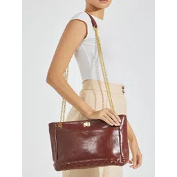 Styli Textured Structured Shoulder Bag With Quilted-picture-45