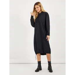Styli Women Oversized Fit Hooded Sweatshirt Midi Dress with Toggle Hem-picture-29