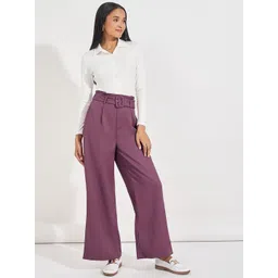 Styli Women Solid High Rise Wide Leg Belted Twill Pants image 4