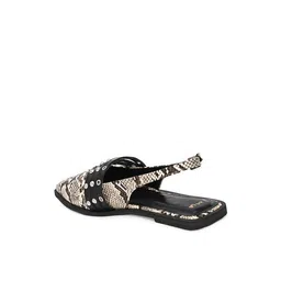 styli Women Flat Sandals with PU Upper image 3