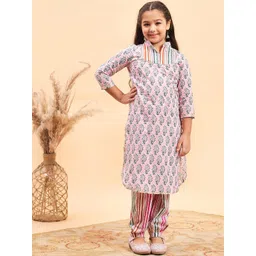 Stylo Bug Girls Floral Printed Regular Pure Cotton Kurta With Harem Pants-picture-41