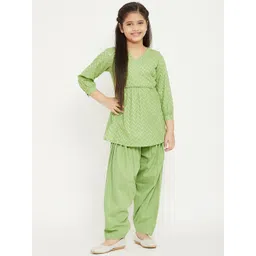 Stylo Bug Girls Green Floral Printed Gotta Patti Pure Cotton Kurta with Salwar-picture-33