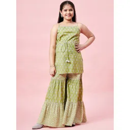 Stylo Bug Girls Green Floral Printed Pure Cotton Kurti with Sharara-picture-19