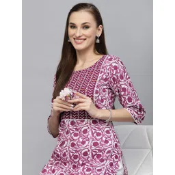 Stylum Geometric Printed Round Neck Pure Cotton Straight Kurta image 3