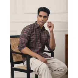 SUBTRACT Men Spread Collar Tartan Checked Cotton Casual Shirt image 1