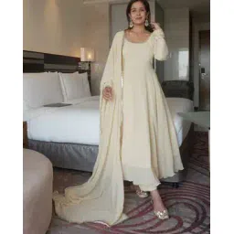 svaraa Women Embroidery Straight Kurta Set-picture-12