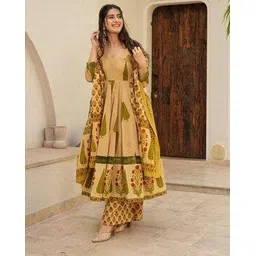 svaraa Women Floral Anarkali Kurta Set-picture-30