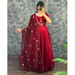 Women Embroidered Anarkali Kurta Set-image-39