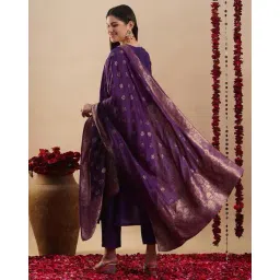 svaraa Women Embroidery Straight Kurta Set image 5