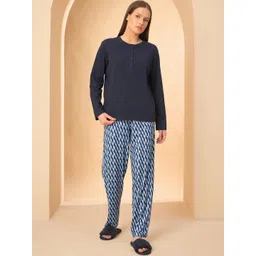 Sweet Dreams Geometric Printed Round Neck Short Sleeves T-shirt And Pyjamas-picture-24