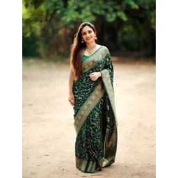 SWEETPEL Women Woven Design Zari Banarasi Saree image 2