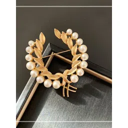 SYGA Unisex Brooch image 1