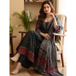 SZN Women Ethnic Motifs Printed Panelled Kurta with Trousers & With Dupatta-picture-31