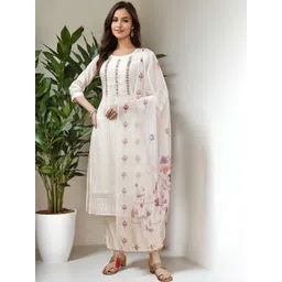 SZN Women Floral Embroidered Round Neck Beads and Stones Kurta with Trousers & Dupatta-picture-26